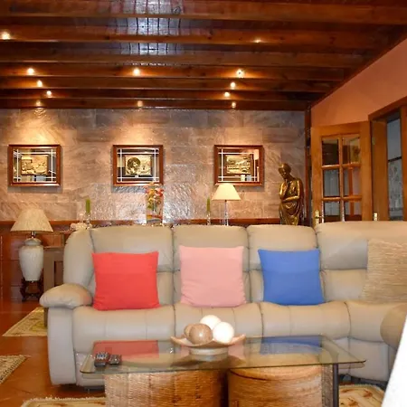 Spacious With Private Pool In Willa