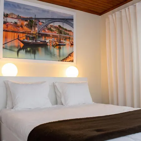 Spacious With Private Pool In